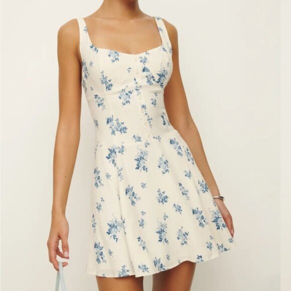 Reformation Dresses & Skirts - Reformation Valencio Dress Ivory Size 8